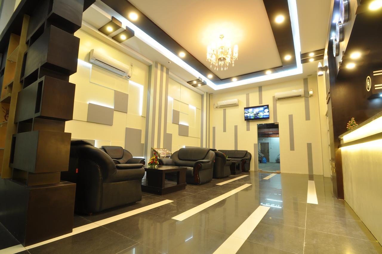 Hotel Heaven Янгон Экстерьер фото