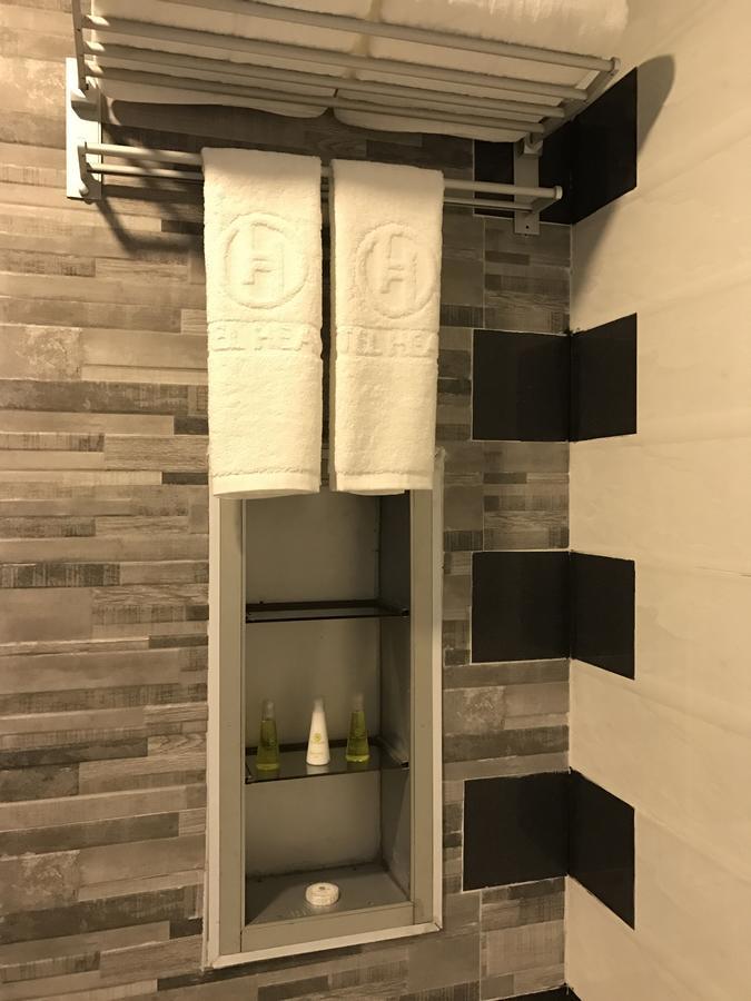 Hotel Heaven Янгон Экстерьер фото