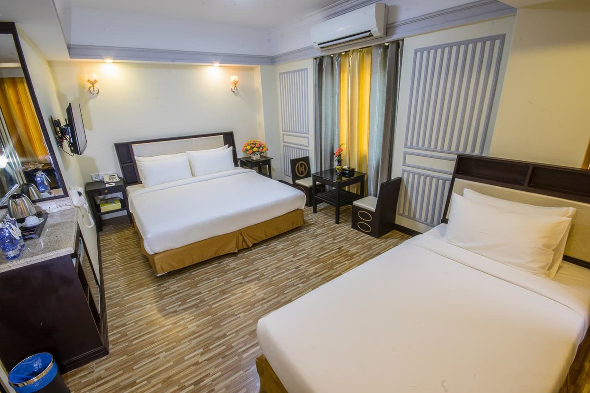 Hotel Heaven Янгон Экстерьер фото